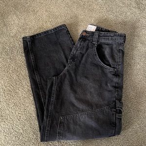 Women’s UrbanOutffiter Carpenter Jeans.